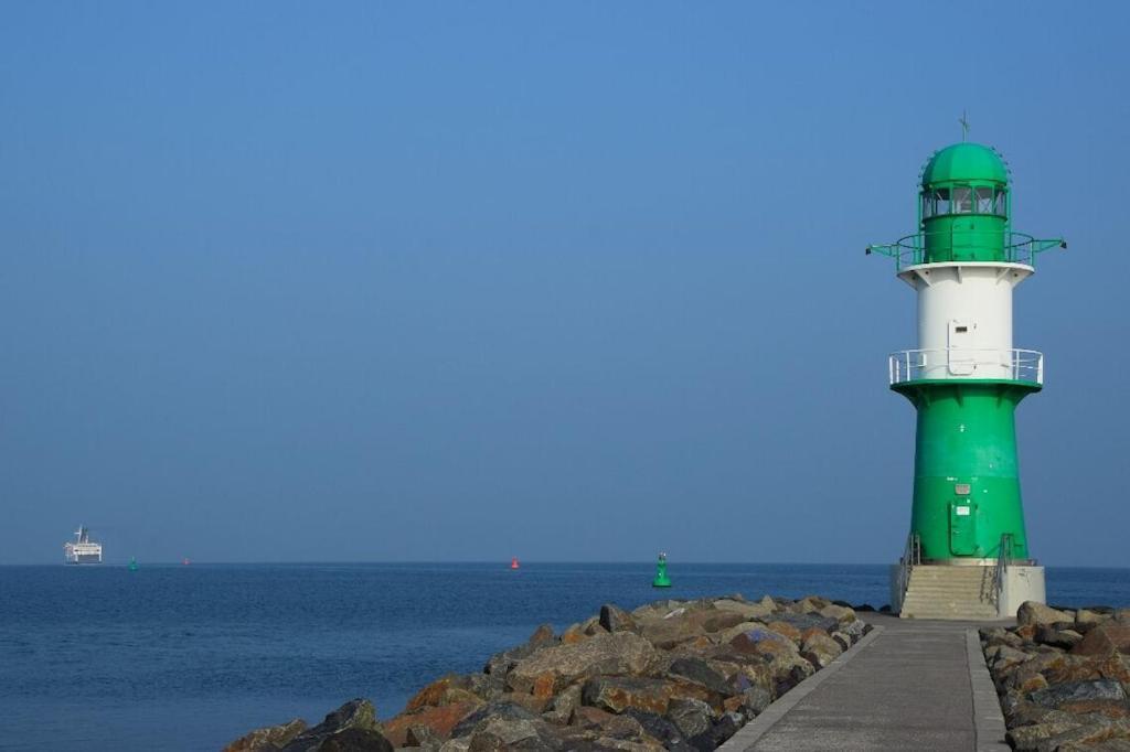 Villa Seeblick Warnemuende - Fewo Mit Meerblick Und Balkon Direkt Am Strand Fuer 2-4 Pers Rostock Esterno foto